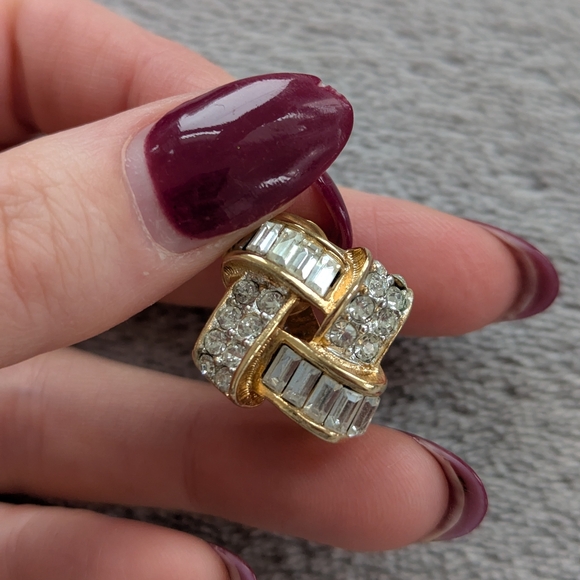 Vintage Nordstrom clip on earrings - Picture 11 of 13